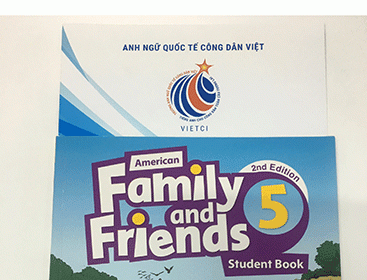 Anh Văn Thiếu Nhi LEVEL 5 PRIMARY với giáo trình:  Family and Friends 5 và Smart Start 5 tại  VIETCI