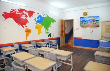 Không gian học sáng tạo tại TRUNG TÂM NGOẠI NGỮ CÔNG DÂN VIỆT - VIETCI: PHÒNG THẾ GIỚI - WORD CLASS ROOM - PHẦN THIẾT KẾ BẢN ĐỒ THẾ GIỚI