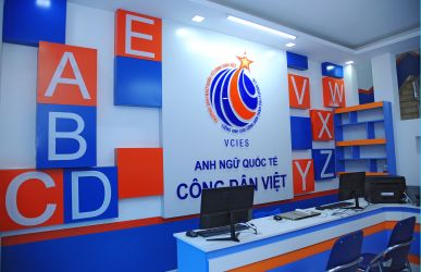 Không gian học sáng tạo tại TRUNG TÂM NGOẠI NGỮ CÔNG DÂN VIỆT - VIETCI: QUẦY TIẾP TÂN ĐÓN TIẾN QUÝ KHÁCH