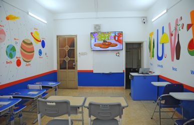 Không gian học sáng tạo tại TRUNG TÂM NGOẠI NGỮ CÔNG DÂN VIỆT - VIETCI: PHÒNG HÀNH TINH -PLANET CLASS ROOM - PHẦN THIẾT KẾ CHỮ CÁI