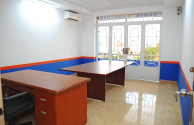 Không gian học sáng tạo tại TRUNG TÂM NGOẠI NGỮ CÔNG DÂN VIỆT - VIETCI: PHÒNG GIÁO VIÊN ĐỂ CÁC THẦY CÔ HỘI HỌP